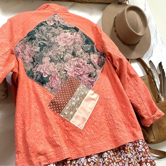 ✨ RARE granny patch work floral UPCYCLED boho jacket southwestern cabin vibe - Picture 9 of 16